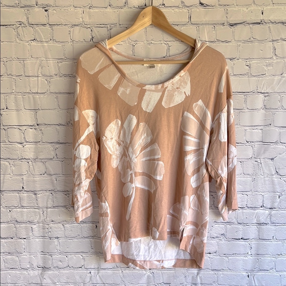 LOFT tropical plant Print Women's Top light pink and white Size‎ XS